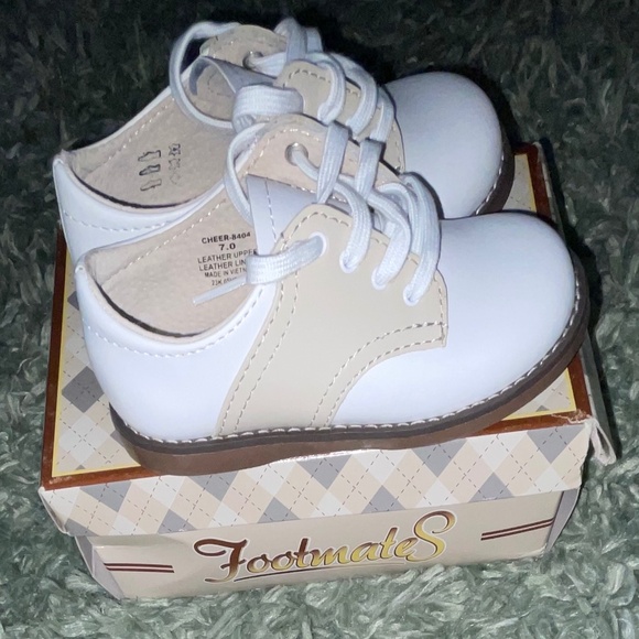 NWT Footmates Ecru Saddle Oxford Shoes - Picture 7 of 9
